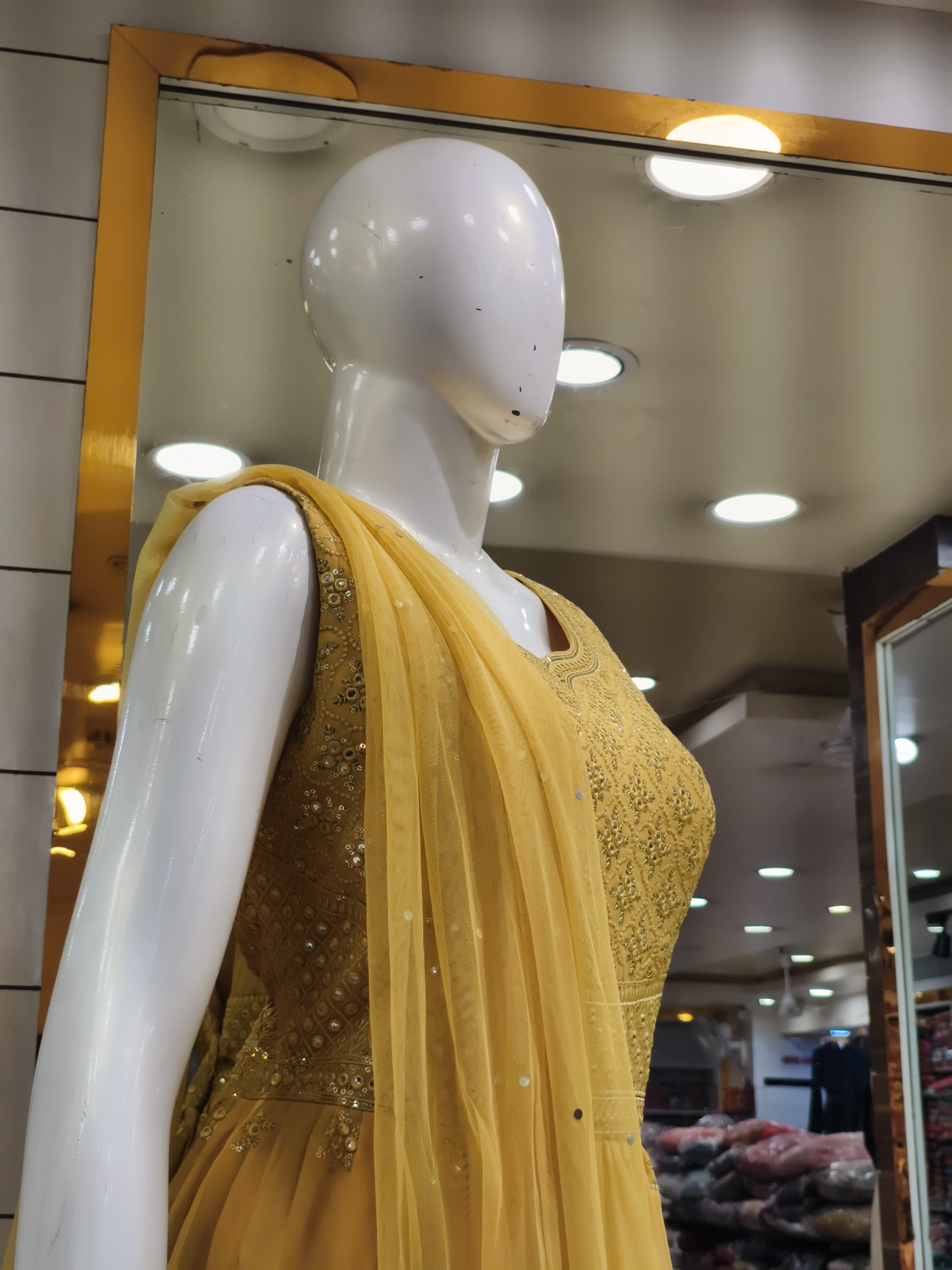 Nyara Gown 15/03