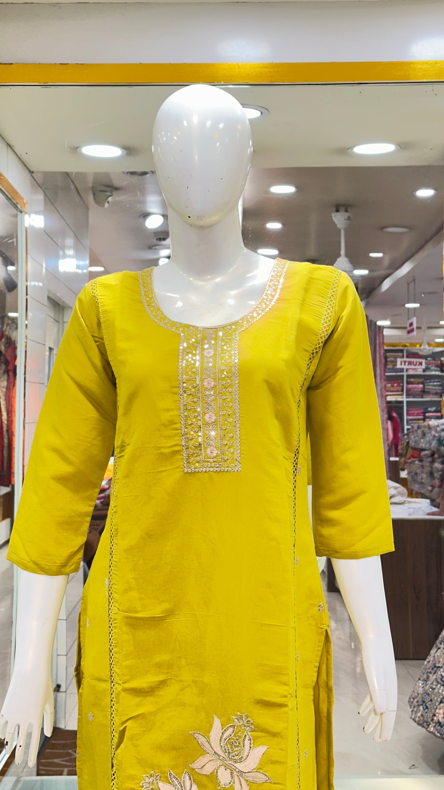 Kurti_Pant D8179
