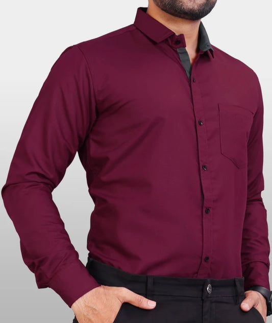 Men Regular Fit Solid Spread Collar Casual Shirt