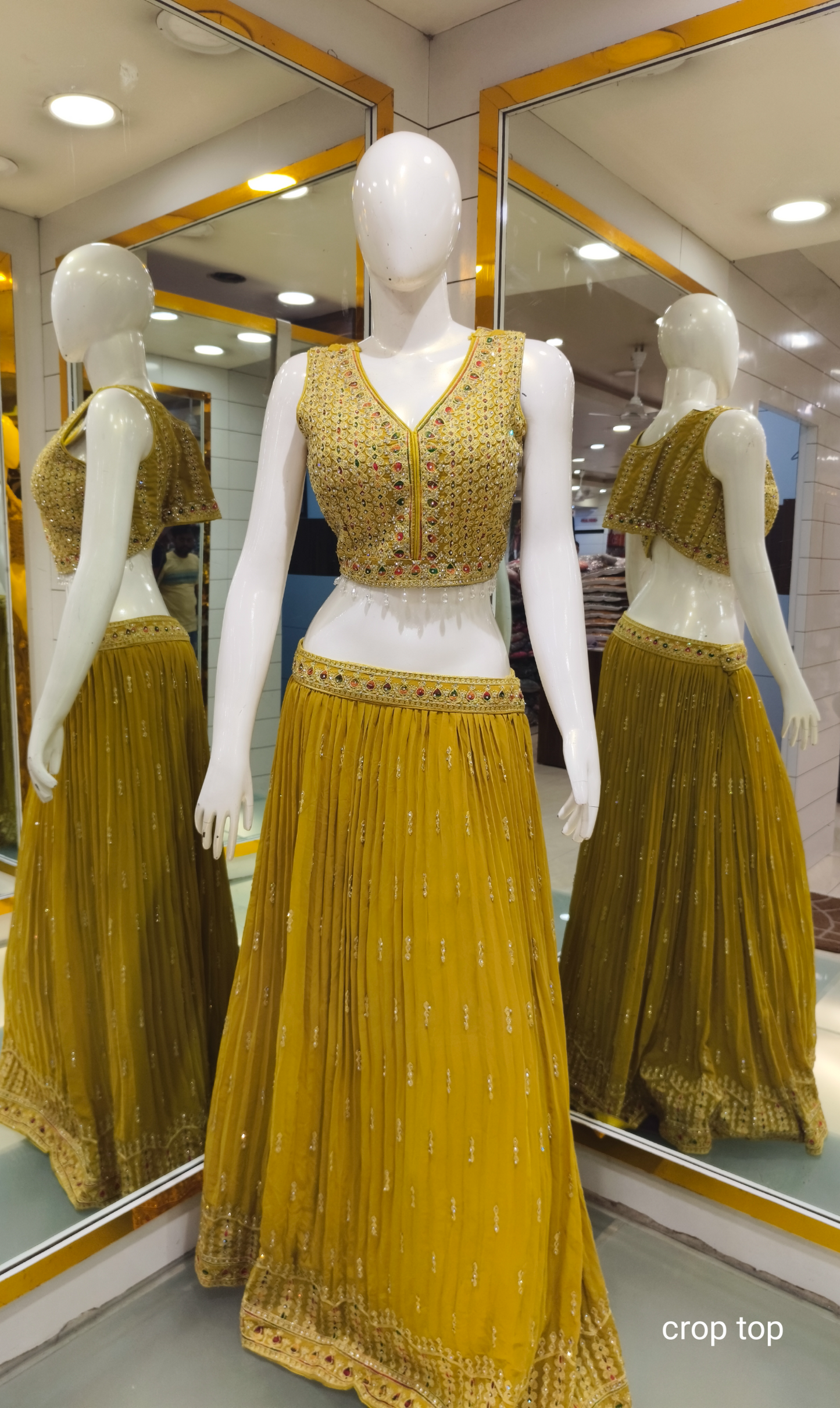 Crop- Top Lehenga 01/02