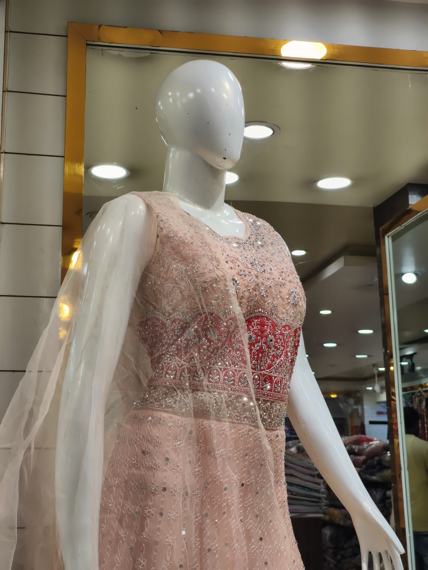 Nyara gown 13/02