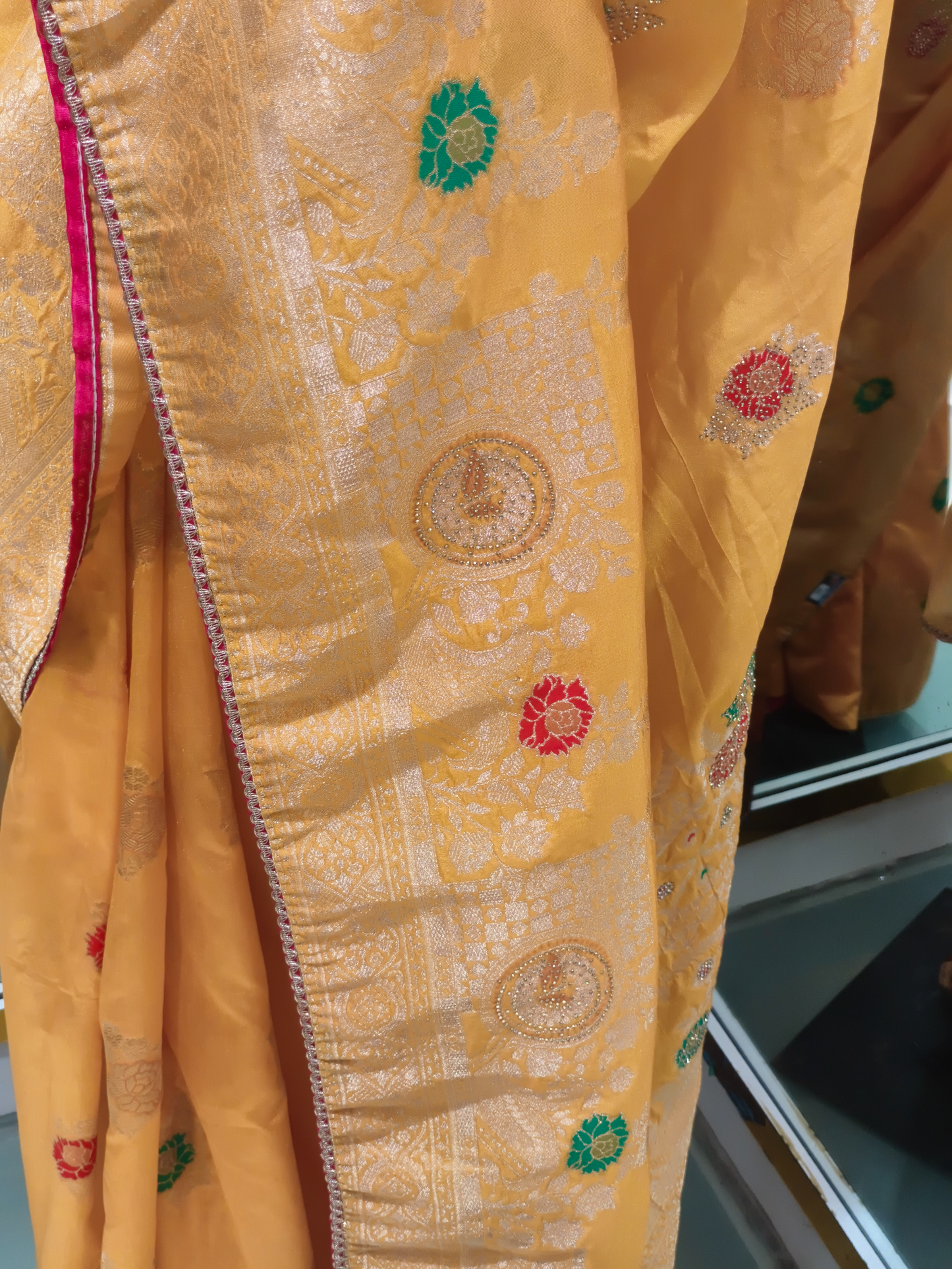 Dola Silk
