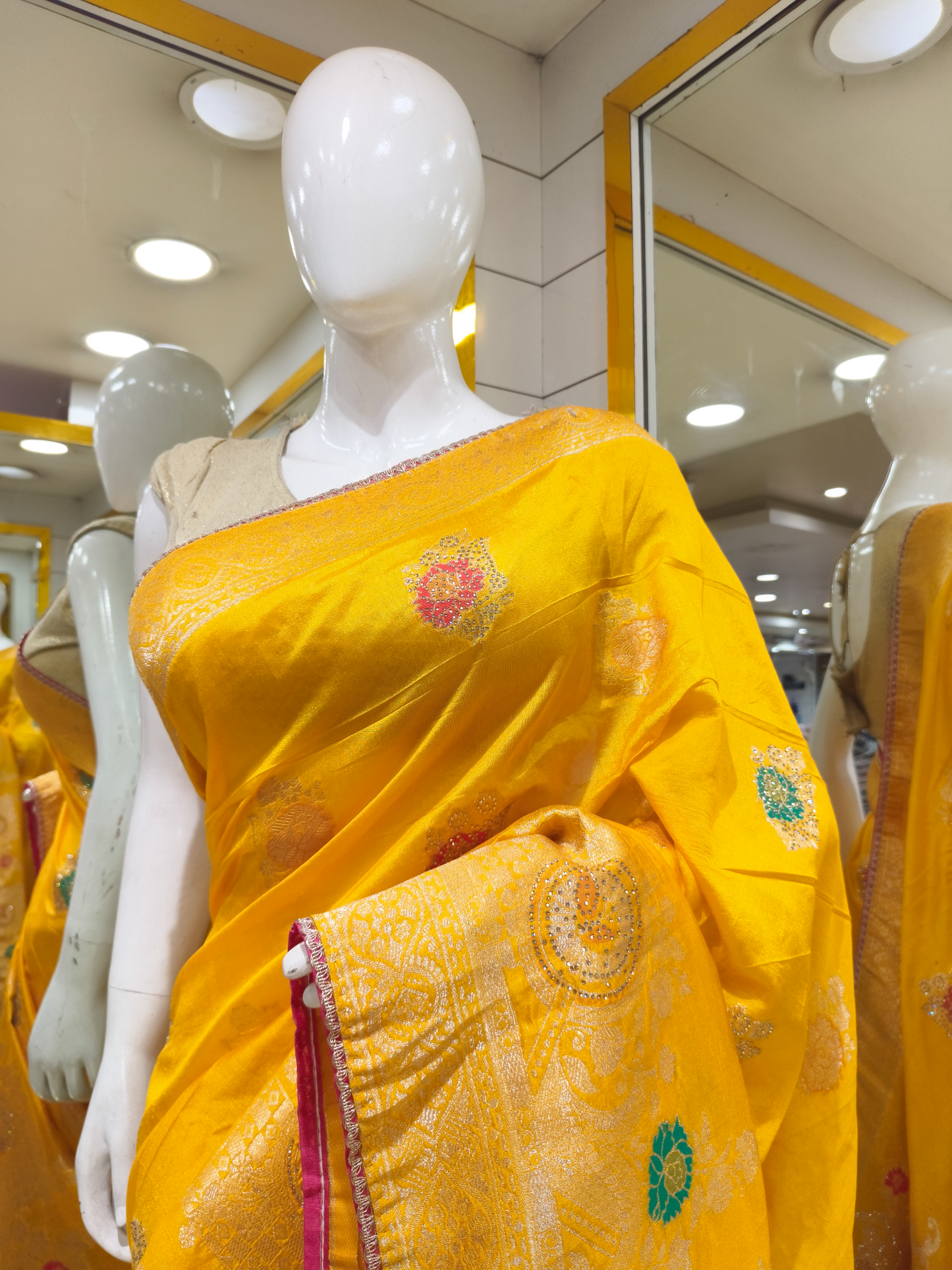 Dola Silk